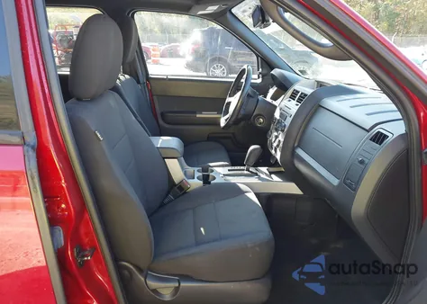 2011 Ford Escape Xlt from USA, damaged, VIN 1FMCU9DG0BKB51064